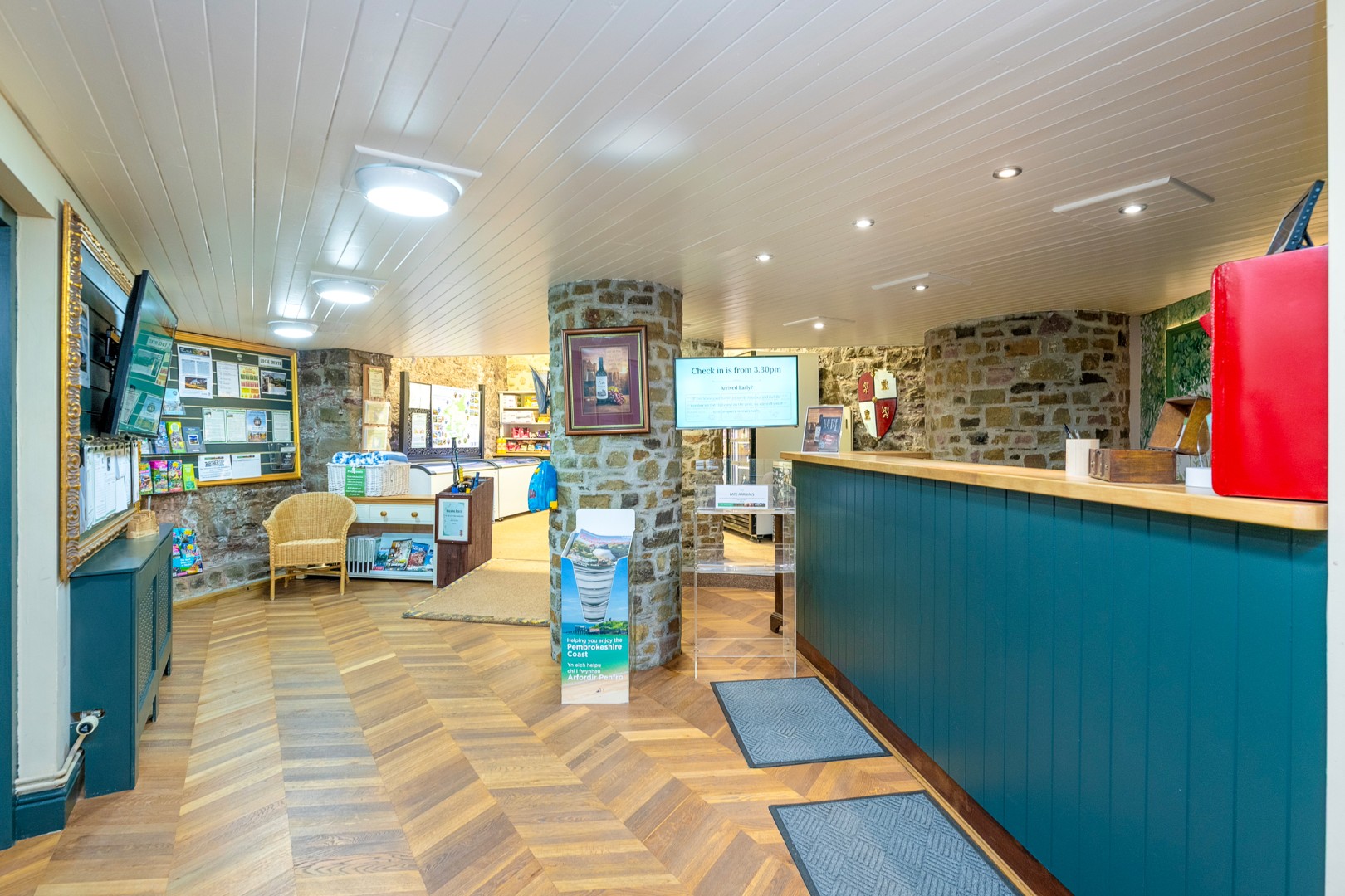 sb-0426-reception-shop-2