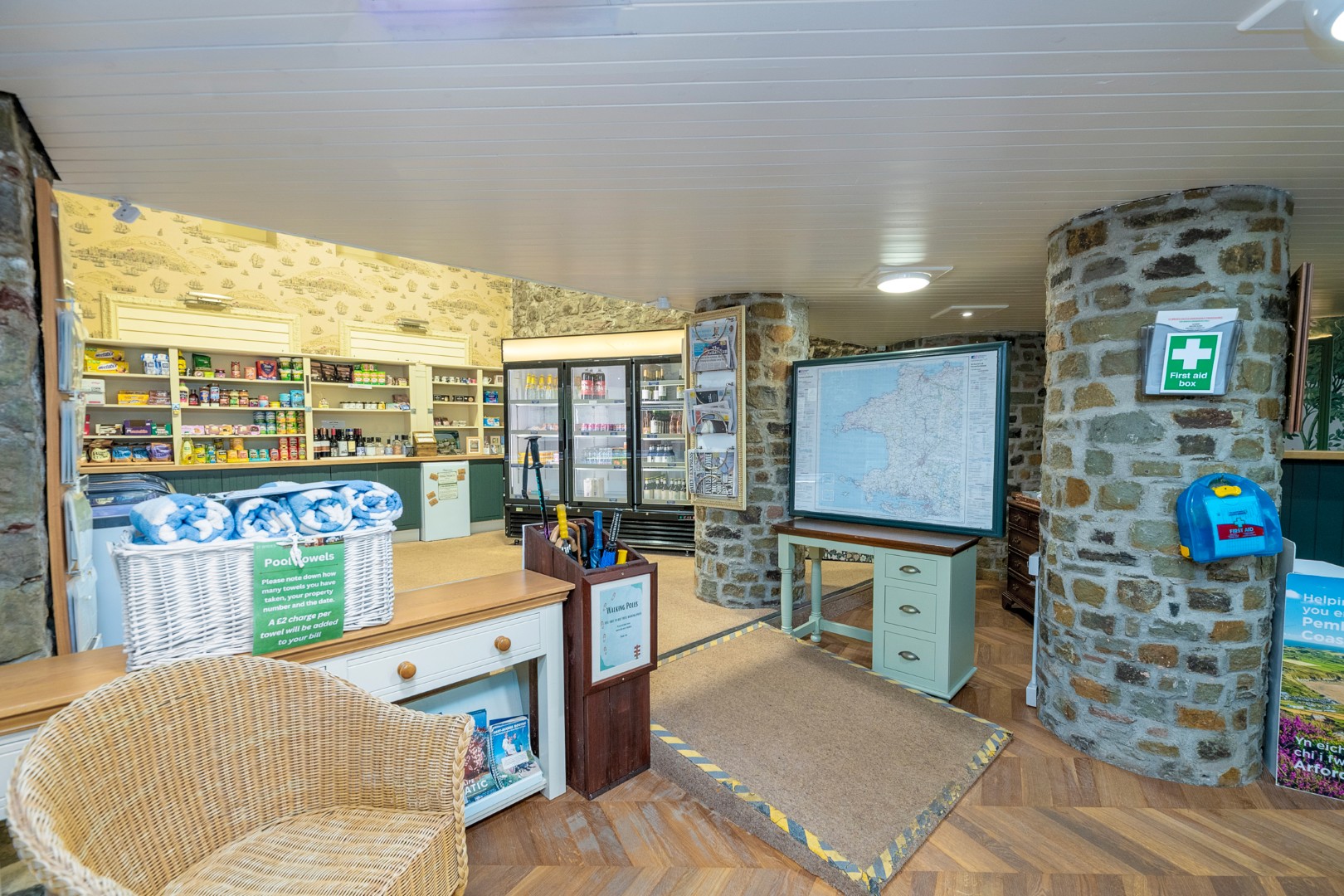 sb-0426-reception-shop-3