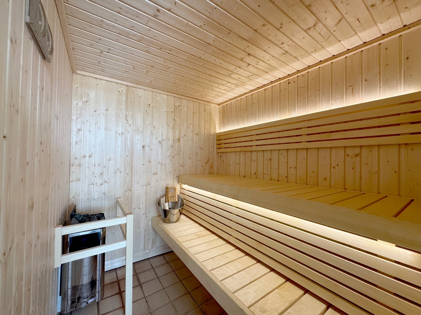 lh-0525-sauna-2