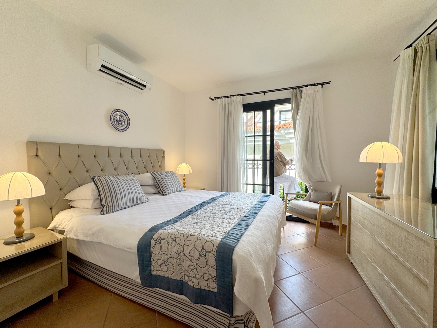 pv-0626-interiors-apartment-bedroom-dbl-15