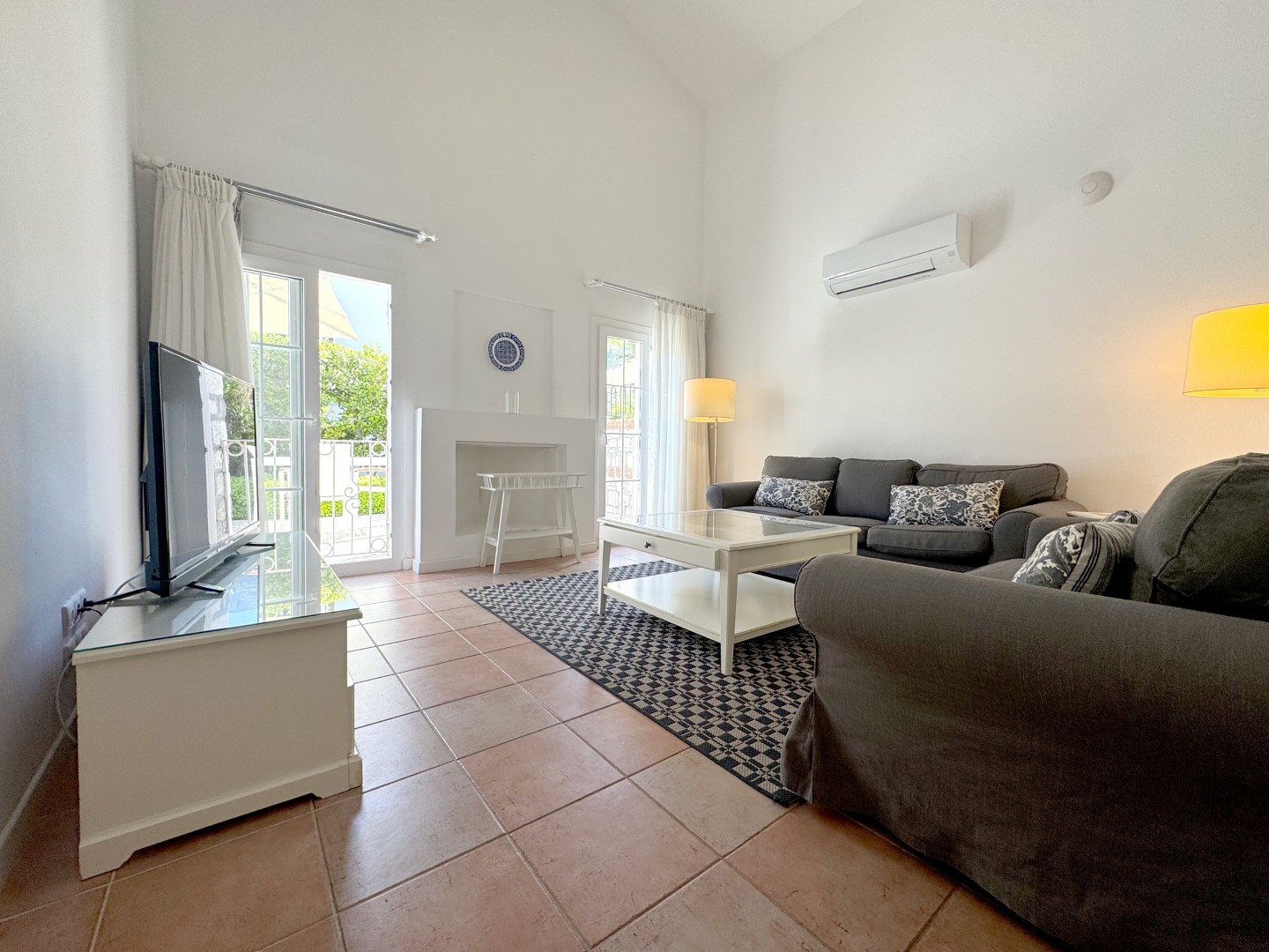 pv-0626-interiors-villa-11-living-area-2