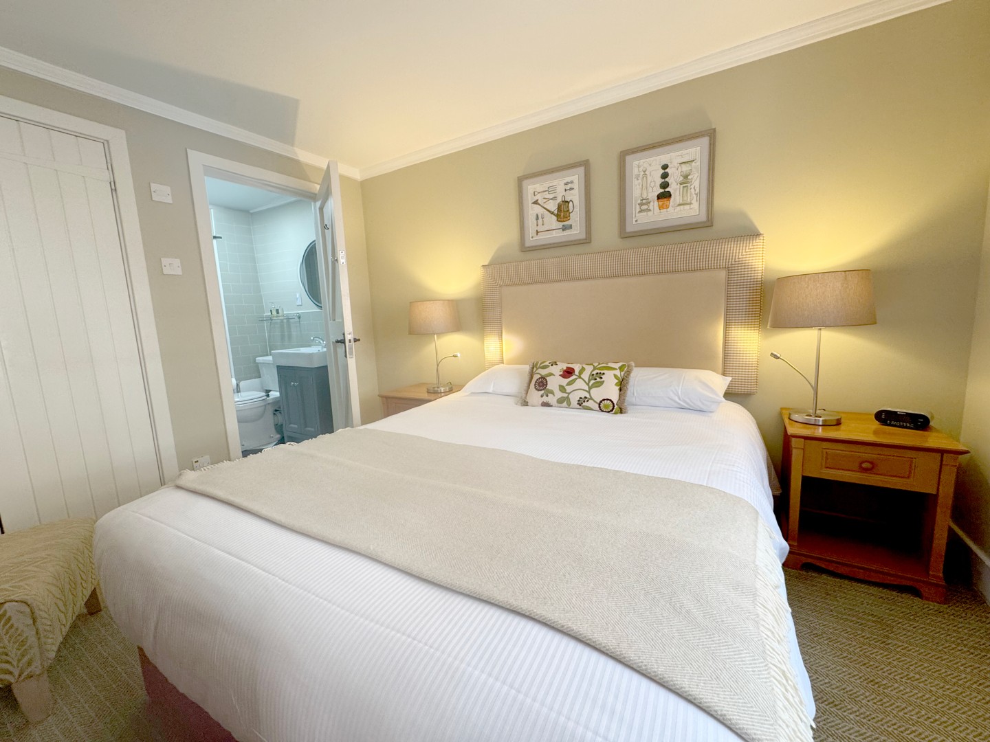 sk-0326-bedroom-double-16