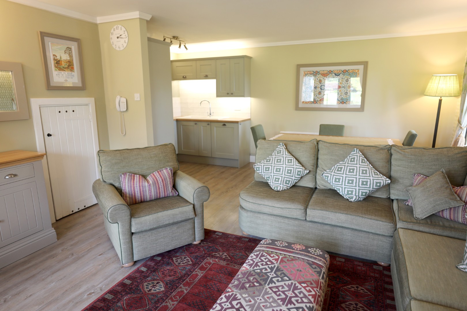 sk-0326-living-area-13