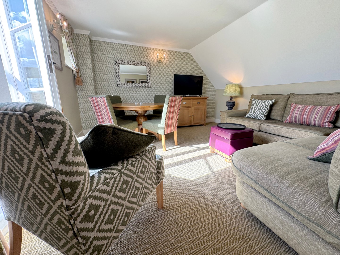 sk-0326-living-area-18