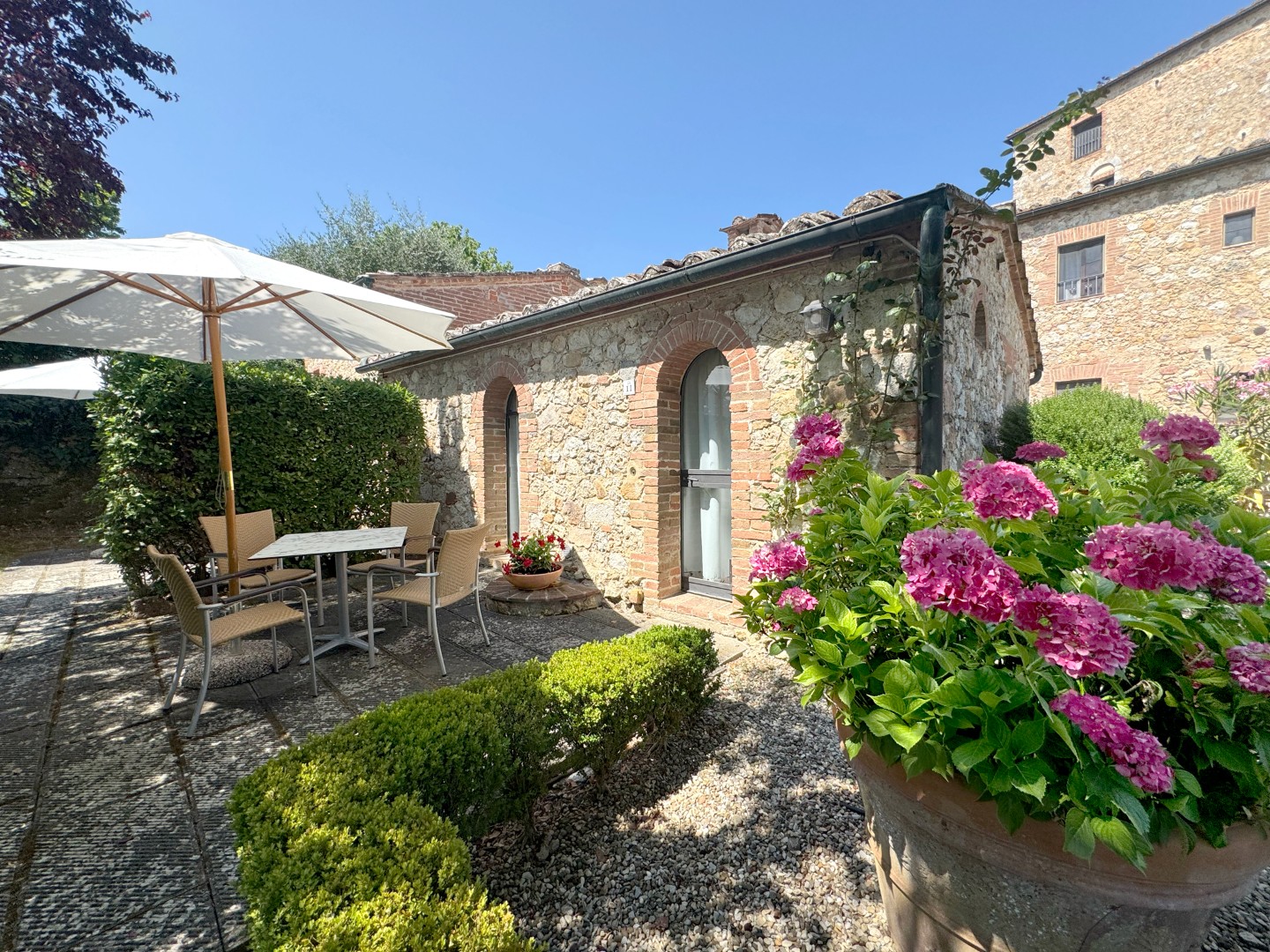st-0726-exterior-65