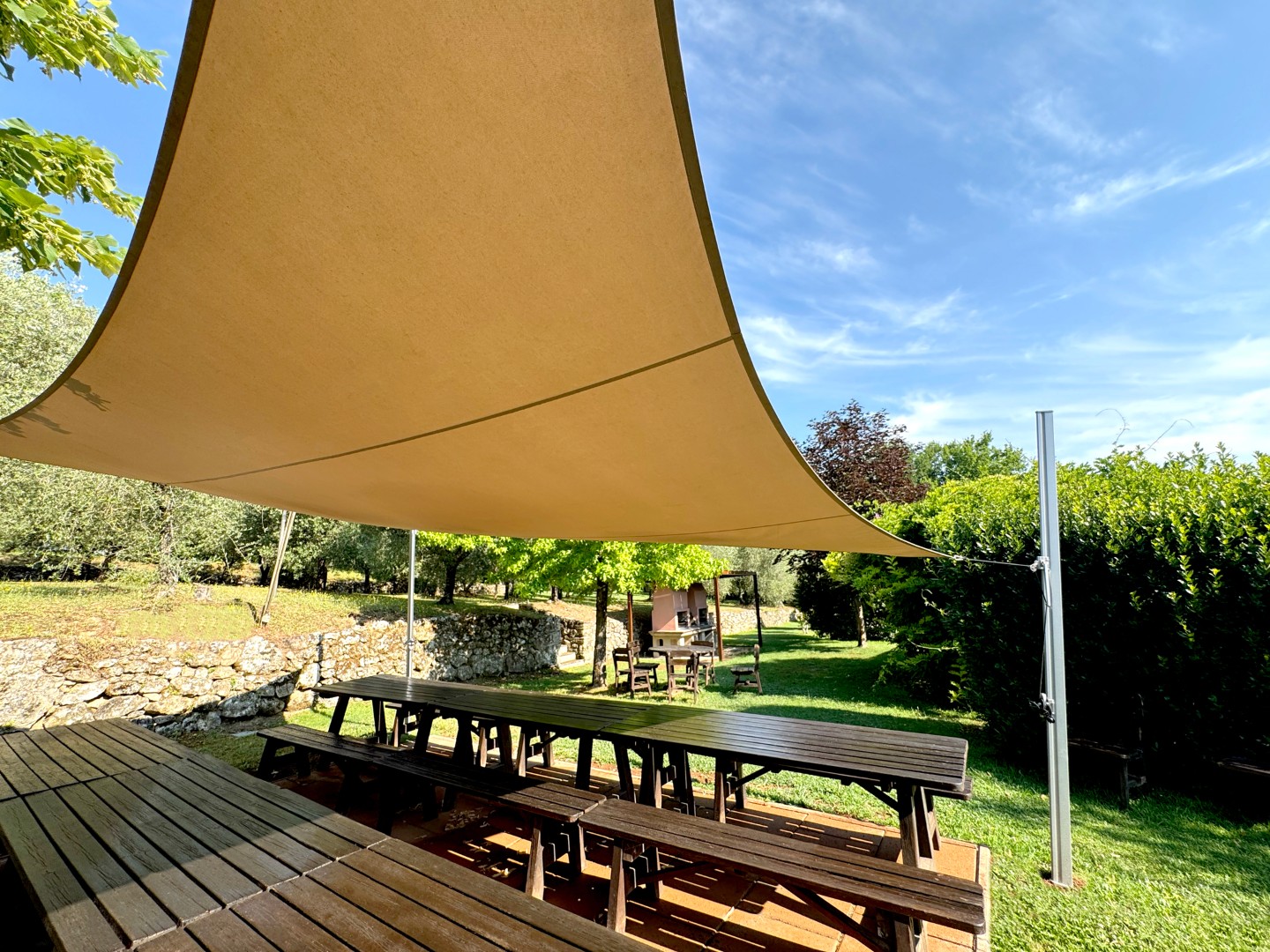 st-0726-facilities-outdoor-seating-1