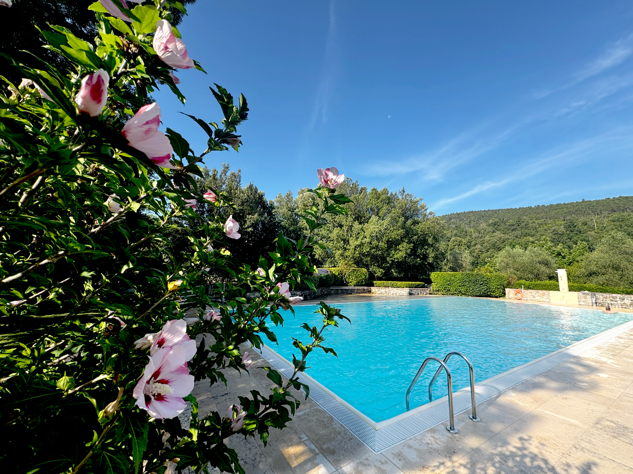 st-0726-facilities-swimming-pool-outdoor-18