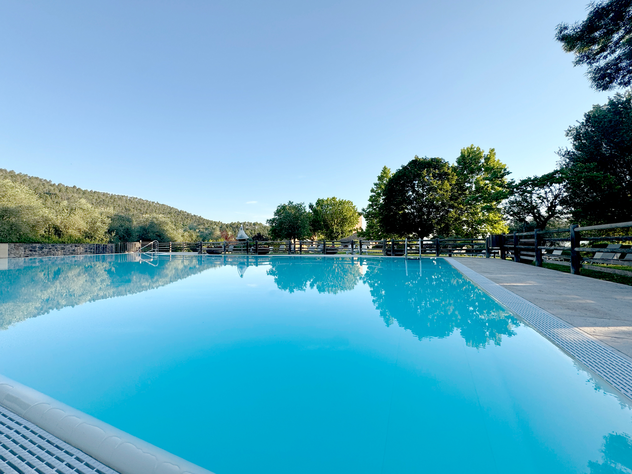 st-0726-facilities-swimming-pool-outdoor-6