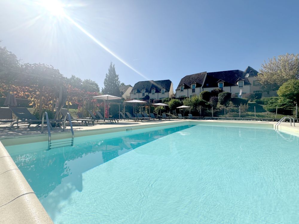 co-1025-outdoor-swimming-pool-1