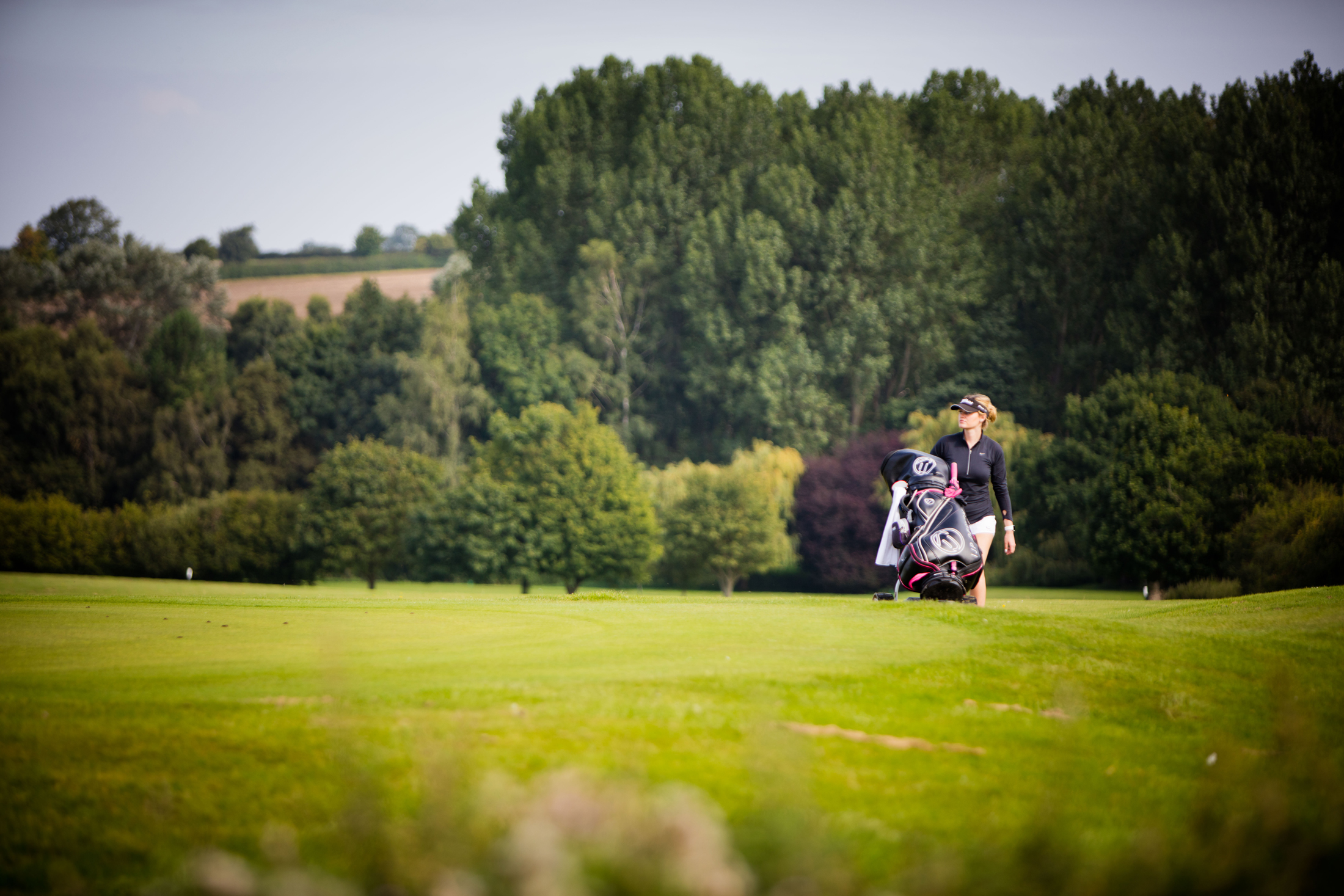 Female-golfer